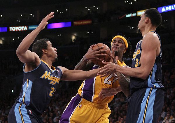 劳内联手为 劳内联手为