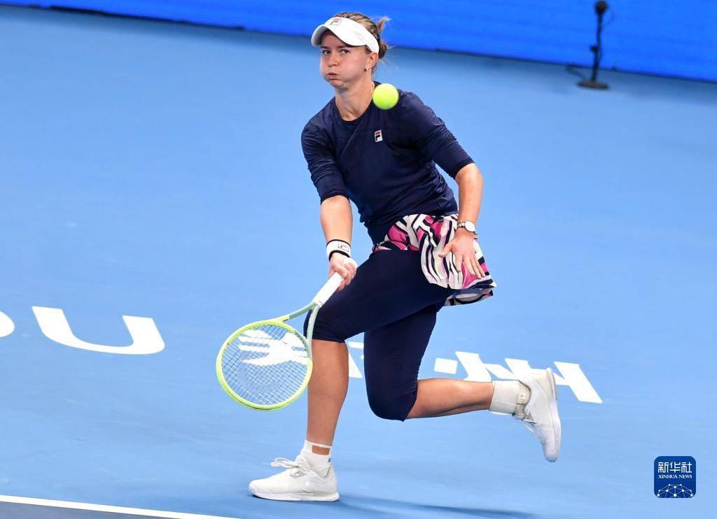 波尔津吉斯自曝接受脚踝手术 最快12月份复出