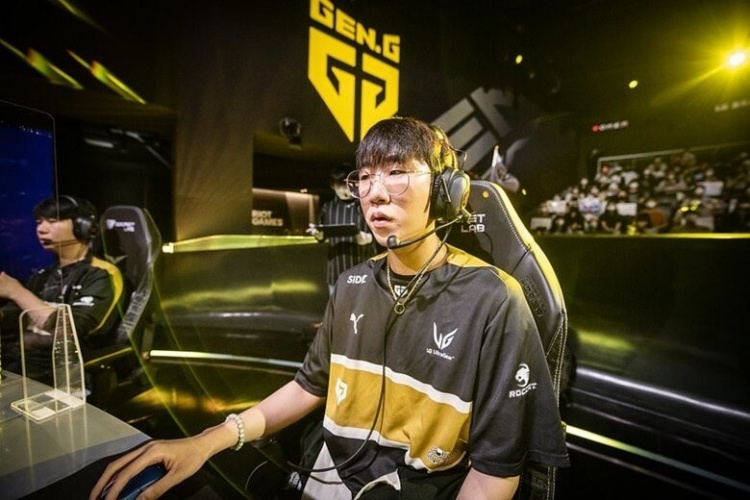 这一极具冲 这一极具冲