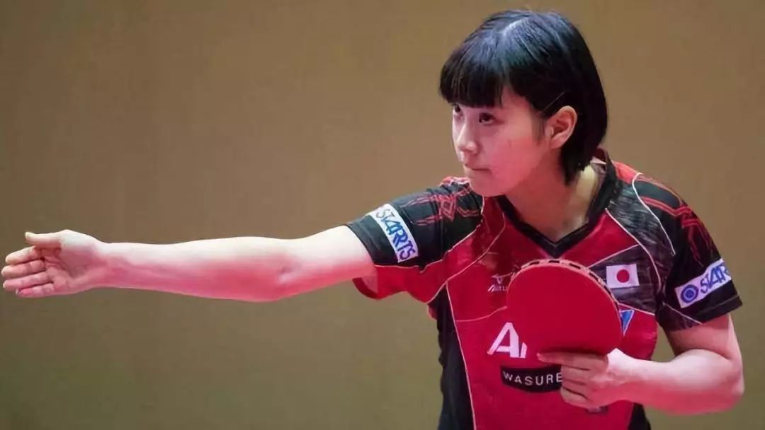 仰头深呼吸 仰头深呼吸