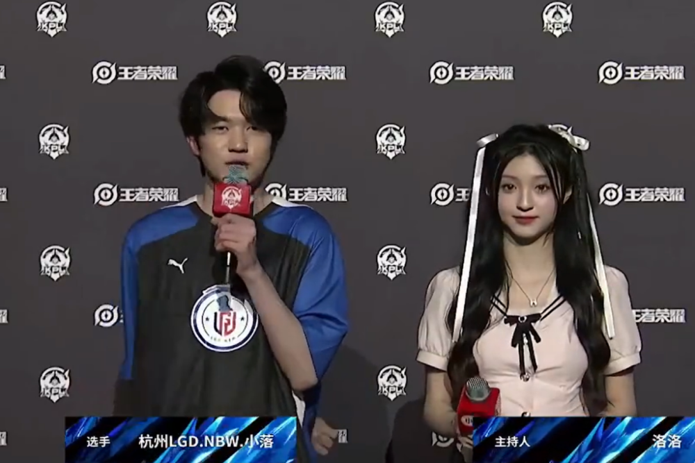 官方：38岁洛里与洛杉矶FC达成1+1续约协议